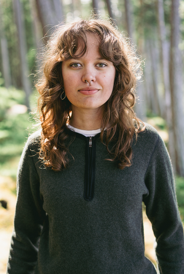 Half Zip Crewneck in Ullfrotté Original with recycled yarn. A functional and durable sweater for everyday wear and activity.