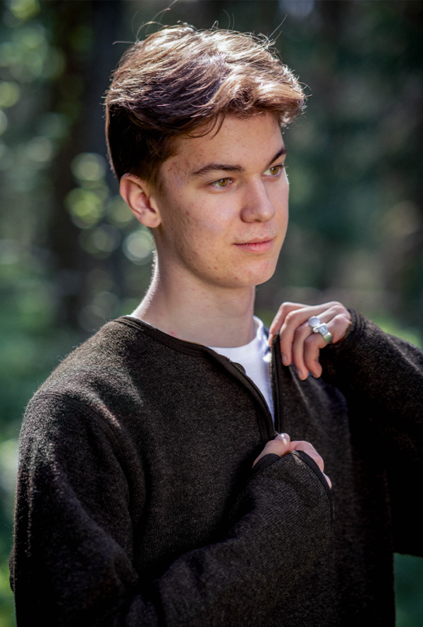 Half Zip Crewneck in Ullfrotté Original with recycled yarn. A functional and durable sweater for everyday wear and activity.